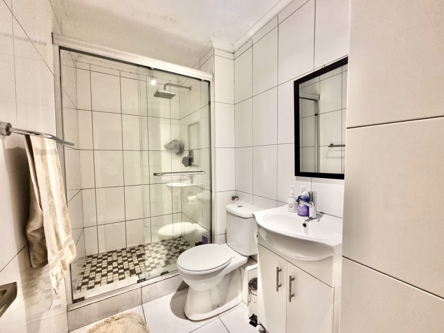 1 Bedroom Property for Sale in Salt River Western Cape